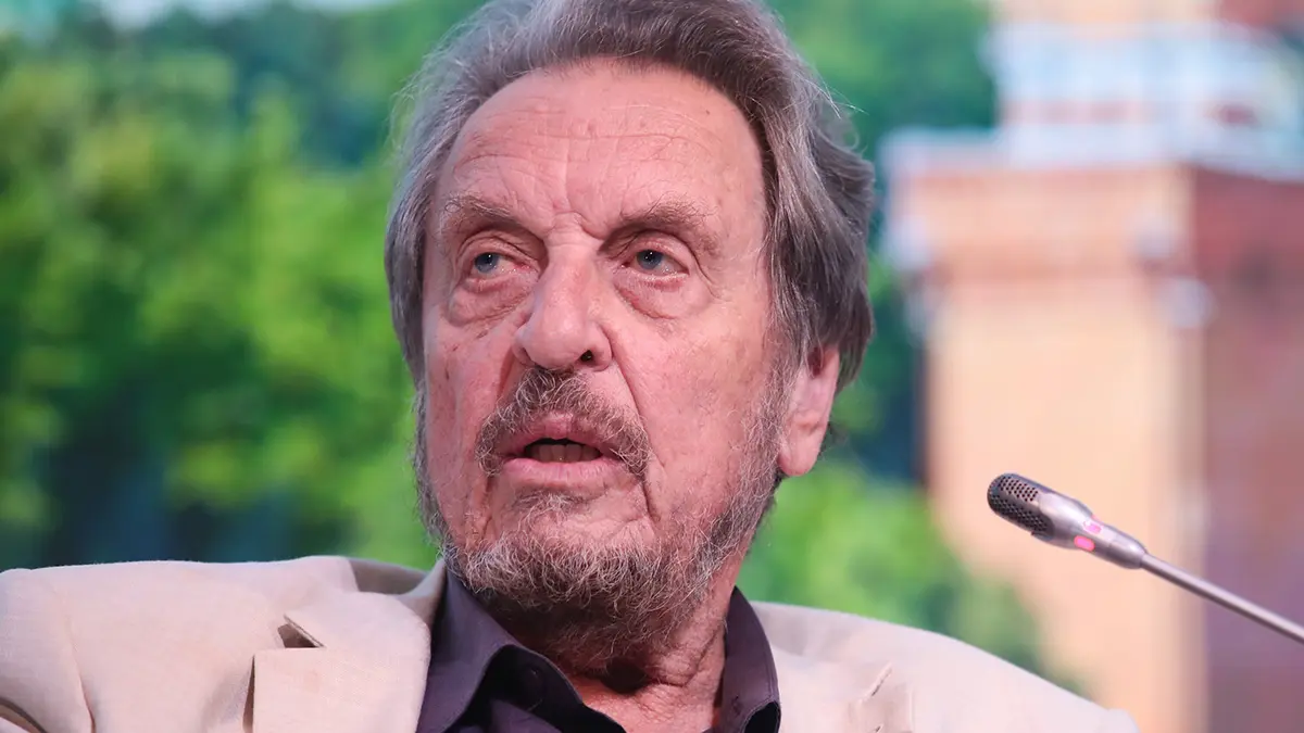 Отец Илона Маска Эррол захотел получить российское гражданство