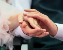 Ирина Березовская представила Огненную Лошадь и Звезду Хранилища в Москве irina berezovskaya predstavila ognennuyu loshad i zvezdu hranilishha v moskve-signaldaily-ru-0