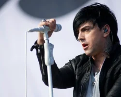 jen uotkins iz ushyol iz zhizni posle sobytij v tyurme uejkfilda-signaldaily-ru-0