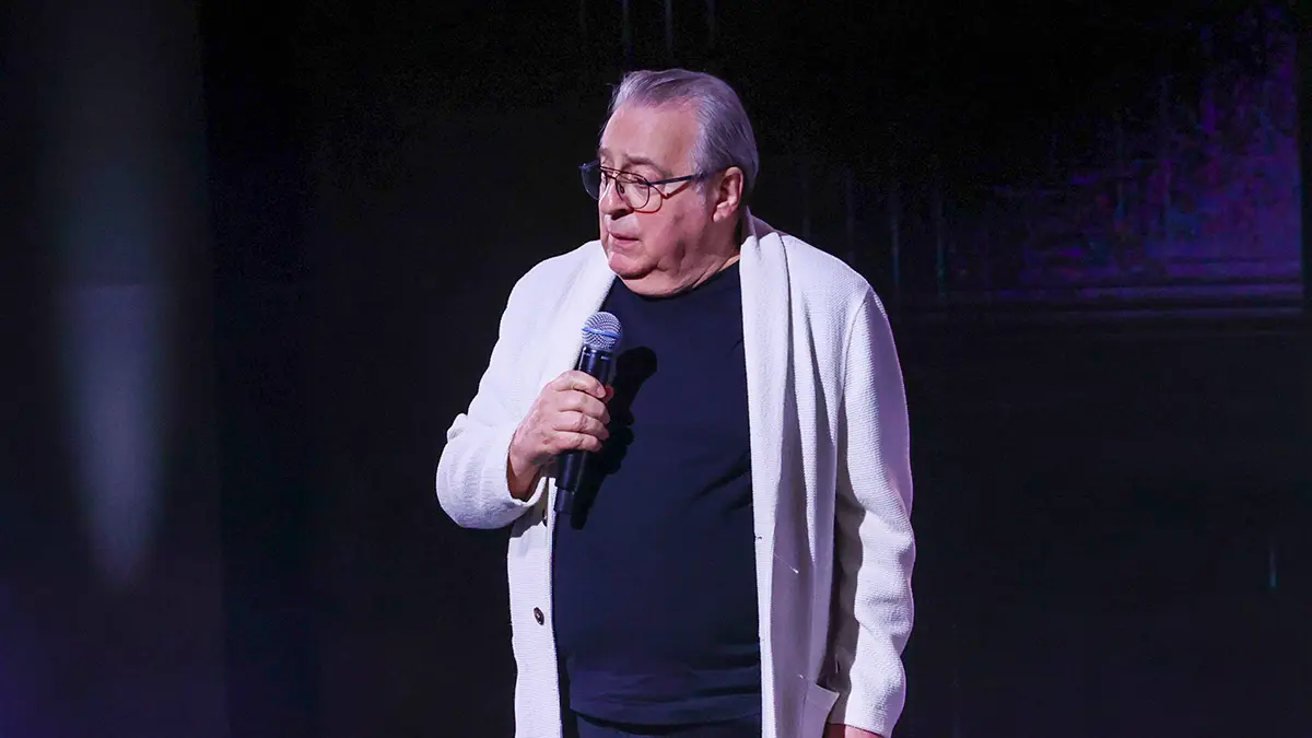 Куда сбежал Хазанов? От какого имущества избавились артист и его семья