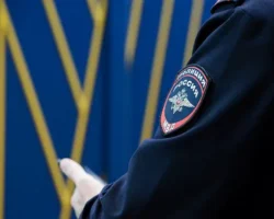 policziya moskvy nashla zhenshhinu s sumkoj deneg na varshavskom shosse-signaldaily-ru-0