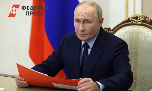 Президент Путин отмечает укрепление мощи России через космические войска-0