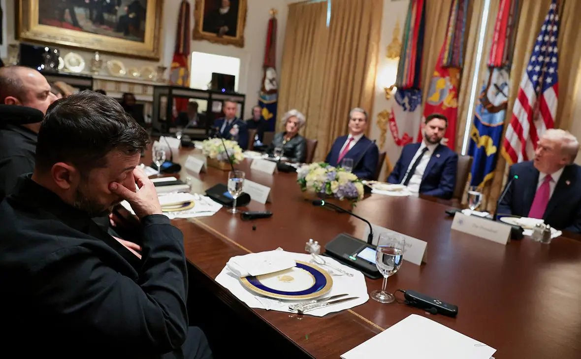 Владимир Зеленский (слева) и Дональд Трамп (справа) (Jonathan Ernst / Reuters)