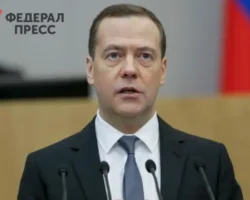 Владимир Путин и Дмитрий Медведев приветствуют триумф технологии Посейдон vladimir putin i dmitrij medvedev privetstvuyut triumf tehnologii posejdon-signaldaily-ru-0