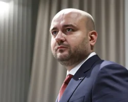 vyacheslav fedorishhev predstavlyaet rep o samarskom krae i prinimaet resheniya po yuriyu zhidkovu-signaldaily-ru-0