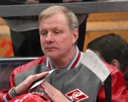 Алексей Жамнов прокомментировал неопределенность будущего Морозова в «Спартаке» aleksej zhamnov prokommentiroval neopredelennost budushhego morozova v spartake-signaldaily-ru-0