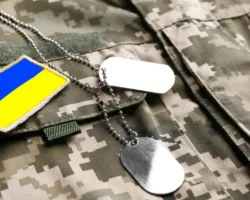 Анджелина Джоли на Украине. Охранника могли забрать в военкомат? andzhelina dzholi na ukraine ohrannika mogli zabrat v voenkomat-signaldaily-ru-0