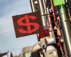 Центробанк задает оптимистичный курс доллара, обсуждая рубль и ВТБ czentrobank zadaet optimistichnyj kurs dollara obsuzhdaya rubl i vtb-signaldaily-ru-0