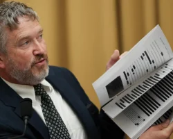 novye podrobnosti o rezonansnyh fajlah dzheffri epshtejna tomasa massi i donalda trampa-signaldaily-ru-0