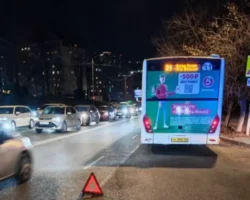 Пенсионерка пострадала в автобусе Zhong Tong, проводится проверка в Владивостоке pensionerka postradala v avtobuse provoditsya proverka v vladivostoke-signaldaily-ru-0