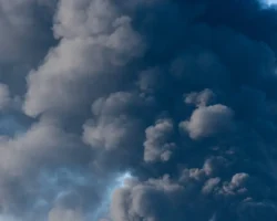 pushilin soobshhil o tyazhelyh povrezhdeniyah zuevskoj i starobeshevskoj tes v dnr-signaldaily-ru-0