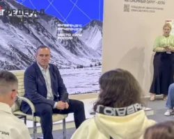 ruslan kuharuk i marat husnullin obsudili razvitie severnogo shirotnogo koridora v hmao-signaldaily-ru-0