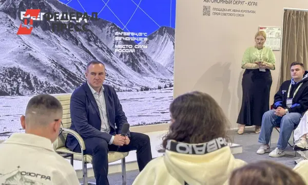 Руслан Кухарук и Марат Хуснуллин обсудили развитие Северного широтного коридора в ХМАО-0