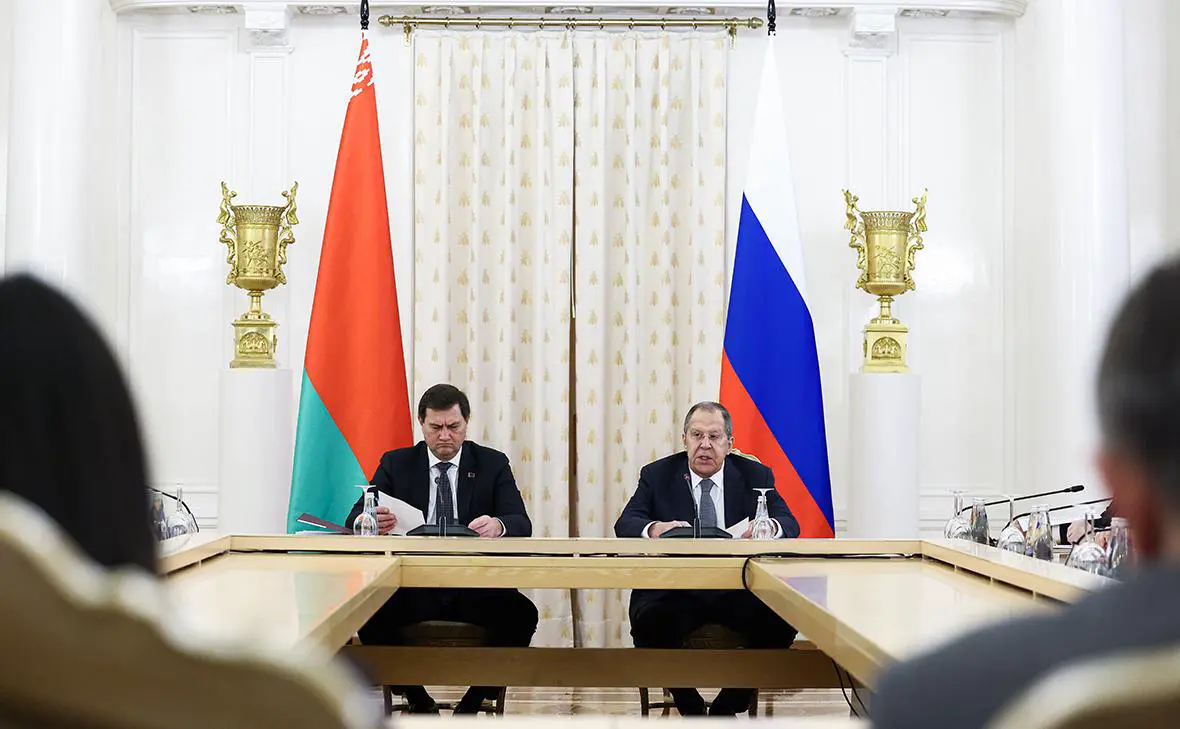 Максим Рыженков и Сергей Лавров (Артем Геодакян / ТАСС)