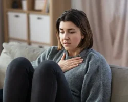 Симптомы одышки при анемии, инфаркте и ХОБЛ требуют обращения к врачу simptomy odyshki pri anemii infarkte i hobl trebuyut obrashheniya k vrachu-signaldaily-ru-0