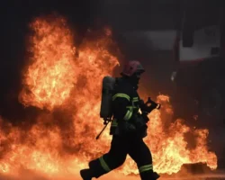 СК России направил в суд дело о попытке поджога дома в Тюменской области sk rossii napravil v sud delo o popytke podzhoga doma v tyumenskoj oblasti-signaldaily-ru-0