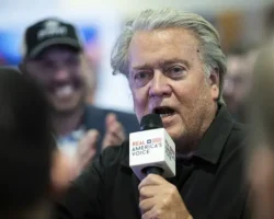 Стив Бэннон считает, что украинский кризис может привести к Третьей мировой stiv bennon schitaet chto ukrainskij krizis mozhet privesti k tretej mirovoj-signaldaily-ru-0