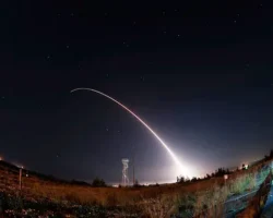 Тестовый пуск Minuteman III проведен с базы Ванденберг testovyj pusk proveden s bazy vandenberg-signaldaily-ru-0