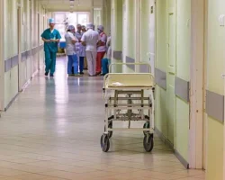 Тренер по фигурному катанию в Павловском Посаде поддержал девятилетнюю спортсменку после травмы trener po figurnomu kataniyu v pavlovskom posade podderzhal devyatiletnyuyu sportsmenku posle travmy-signaldaily-ru-0