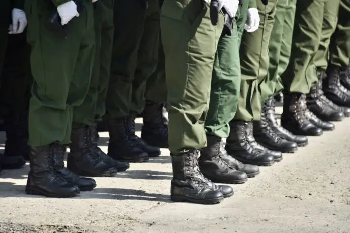 Участники СВО в Свердловской области меняют жизнь с помощью социального контракта-0