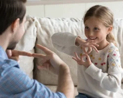 Всероссийское общество глухих и партнеры готовят яркое 100-летие в 2026 году vserossijskoe obshhestvo gluhih i partnery gotovyat yarkoe 100letie v 2026 godu-signaldaily-ru-0