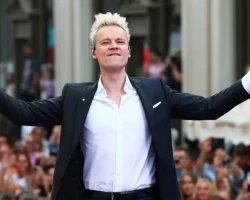 SHAMAN Второй по популярности в КНДР после Ким Чен Ына! vtoroj po populyarnosti v kndr posle kim chen yna-signaldaily-ru-0