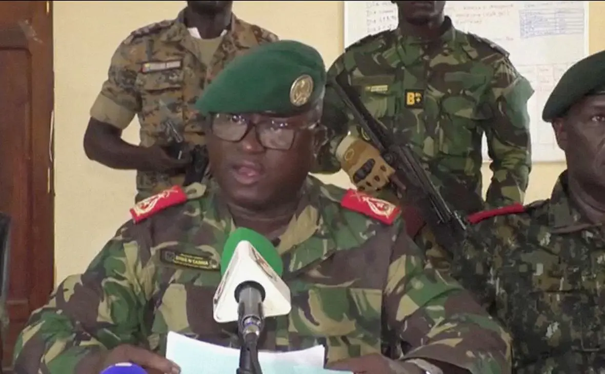 Динис Н Чама, представитель Верховного военного командования Гвинеи-Бисау (Televisao da Guine-Bissau / Reuters TV / Reuters)