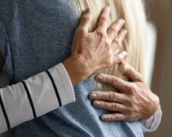 3 декабря отмечается день мятного латте, овчарки и объятий для окситоцина 3 dekabrya otmechaetsya den myatnogo latte ovcharki i obyatij dlya oksitoczina-signaldaily-ru-0