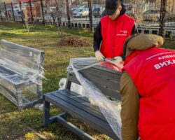 Волонтерский центр Алексея Вихарева подарил 30 эколавочек онкоцентру aleksei viharev onkoskameiki_signaldaily