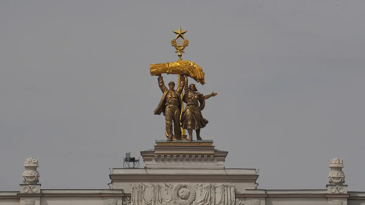 В Музее героизма на ВДНХ представят фотопроект «Отец героя»