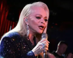 Лариса Долина и Полина Лурье вызывают оптимизм, обещая вернуть 112 миллионов рублей larisa dolina i polina lure vyzyvayut optimizm obeshhaya vernut 112 millionov rublej-signaldaily-ru-0