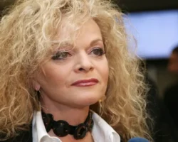 Лариса Долина прошла деструктологическую экспертизу, что стало новым этапом дела larisa dolina proshla destruktologicheskuyu ekspertizu chto stalo novym etapom dela-signaldaily-ru-0