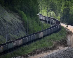 ОАО РЖД и Виталий Савельев обсуждают развитие магистралей и поддержку Путина oao rzhd i vitalij savelev obsuzhdayut razvitie magistralej i podderzhku putina-signaldaily-ru-0