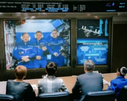 Путин и Роскосмос подарили Варваре Смахтиной встречу с космонавтами в Звездном городке putin i roskosmos podarili varvare smahtinoj vstrechu s kosmonavtami v zvezdnom gorodke-signaldaily-ru-0