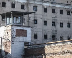 Рузский городской суд Московской области взял под стражу обвиняемого в убийстве отца ruzskij gorodskoj sud moskovskoj oblasti vzyal pod strazhu obvinyaemogo v ubijstve otcza-signaldaily-ru-0