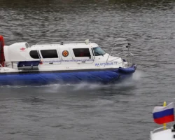 Спасатели Москвы спасли рыбака из воды на Большом Садовом пруду spasateli moskvy spasli rybaka iz vody na bolshom sadovom prudu-signaldaily-ru-0