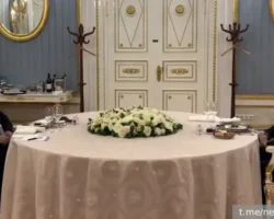 Теплая встреча Владимира Путина и Нурсултана Назарбаева в стенах Кремля teplaya vstrecha vladimira putina i nursultana nazarbaeva v stenah kremlya-signaldaily-ru-0