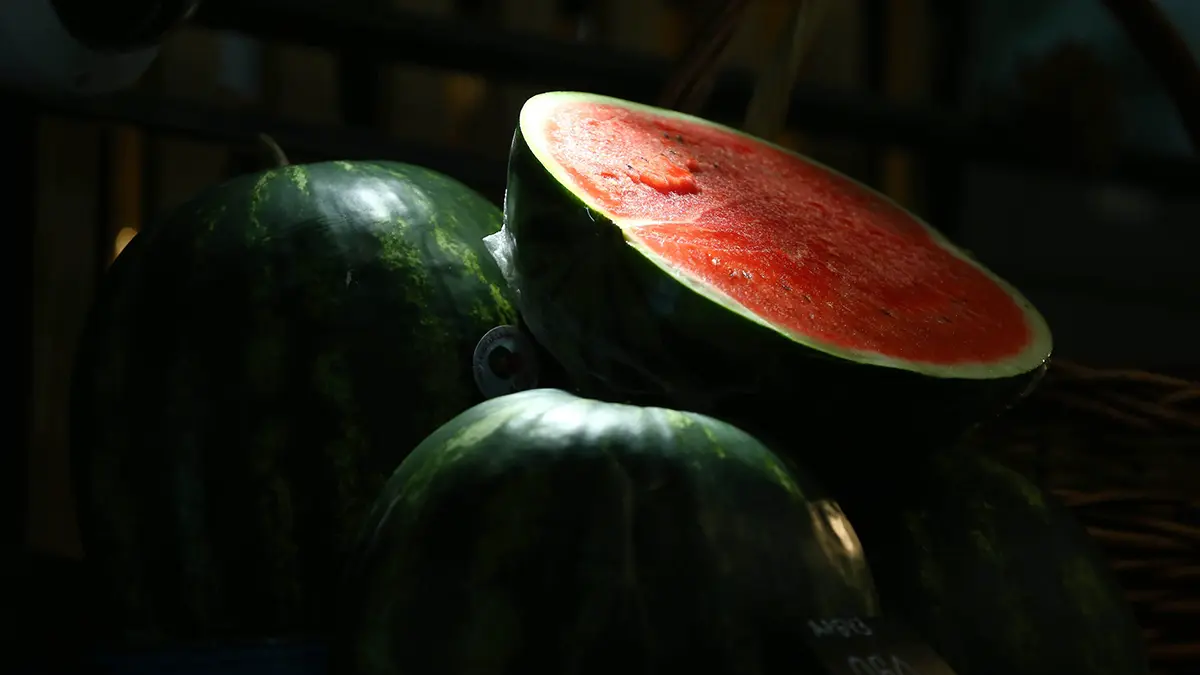 Многодетный отец в Бразилии умер на конкурсе по скоростному поеданию арбузов