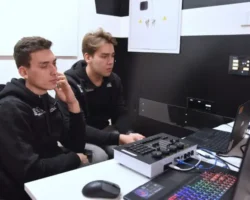 УрФУ и Иннодайвинг.PRO открывают новые горизонты стартапов с Надеждой Терлыгой urfu i innodajving otkryvayut novye gorizonty startapov s nadezhdoj terlygoj-signaldaily-ru-0