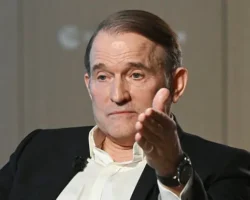 Виктор Медведчук обвинил Зеленского и Путина в судьбоносном кризисе Украины viktor medvedchuk obvinil zelenskogo i putina v sudbonosnom krizise ukrainy-signaldaily-ru-0