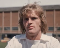 Гордон Маккуин. Наследие футбола и проблемы травм головы gordon makkuin nasledie futbola i problemy travm golovy-signaldaily-ru-0