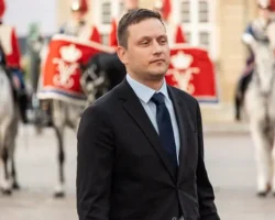 Гренландия выбирает Данию, ЕС и НАТО вместо США, укрепляя связи с Западом grenlandiya vybiraet daniyu es i nato vmesto ssha ukreplyaya svyazi s zapadom-signaldaily-ru-0