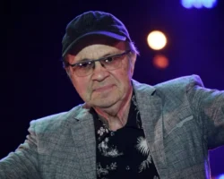 Игорь Бриль и Галина Ненашева лечатся в Боткинской больнице Москвы igor bril i galina nenasheva lechatsya v botkinskoj bolnicze moskvy-signaldaily-ru-0