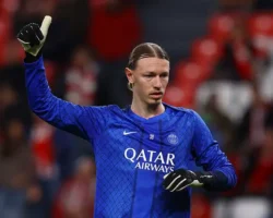 Матвей Сафонов представит ПСЖ в Лиге чемпионов против Ньюкасла matvej safonov predstavit pszh v lige chempionov protiv nyukasla-signaldaily-ru-0