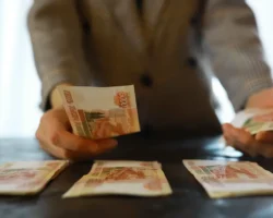 Минтруд анонсировал рост максимального пособия по безработице mintrud anonsiroval rost maksimalnogo posobiya po bezraboticze-signaldaily-ru-0