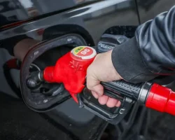 Новак и Минэнерго: курс Петербургской биржи сдержит цены на топливо novak i minenergo kurs peterburgskoj birzhi sderzhit czeny na toplivo-signaldaily-ru-0