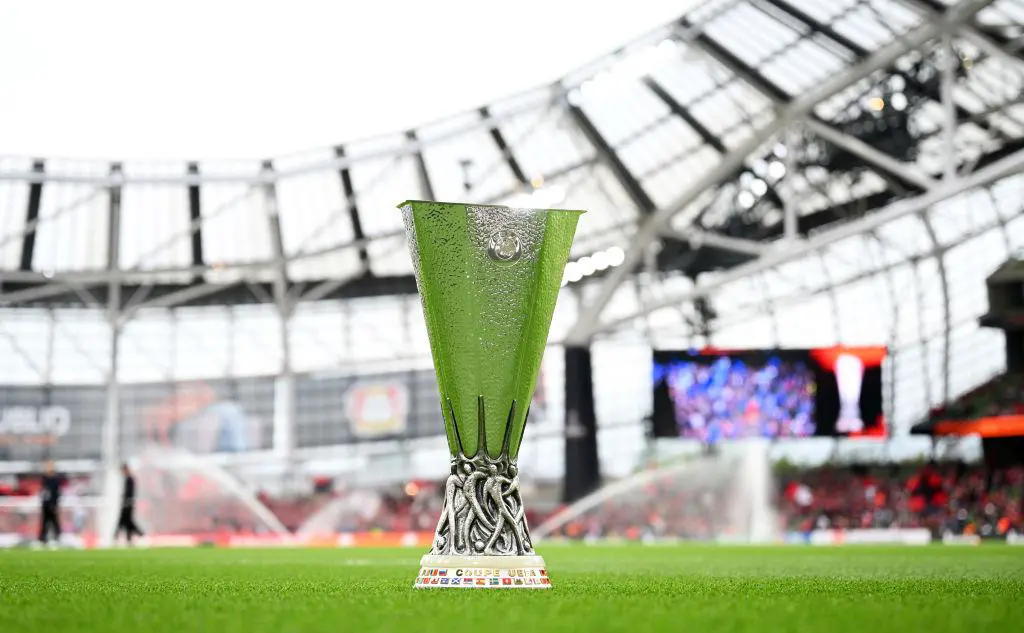 Трофей Лиги Европы (Michael Regan / Getty Images)
