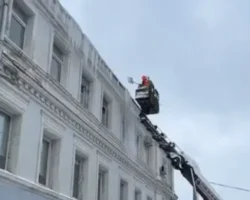 Петр Бирюков и Комплекс городского хозяйства Москвы успешно борются с последствиями снегопада petr biryukov i kompleks gorodskogo hozyajstva moskvy uspeshno boryutsya s posledstviyami snegopada-signaldaily-ru-0