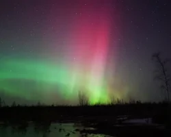 Северное сияние очаровало Дальний Восток и Центральную Россию severnoe siyanie ocharovalo dalnij vostok i czentralnuyu rossiyu-signaldaily-ru-0