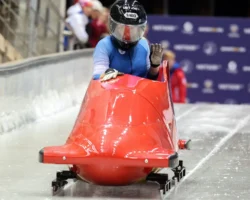 София Степушкина завоевала бронзу на ЧМ по бобслею в Швейцарии sofiya stepushkina zavoevala bronzu na chm po bobsleyu v shvejczarii-signaldaily-ru-0